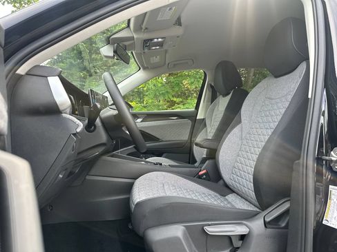 New 2026 Volkswagen Tiguan S AWD/4WD image 8