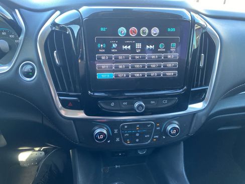 Used 2019 Chevrolet Traverse LT image 15