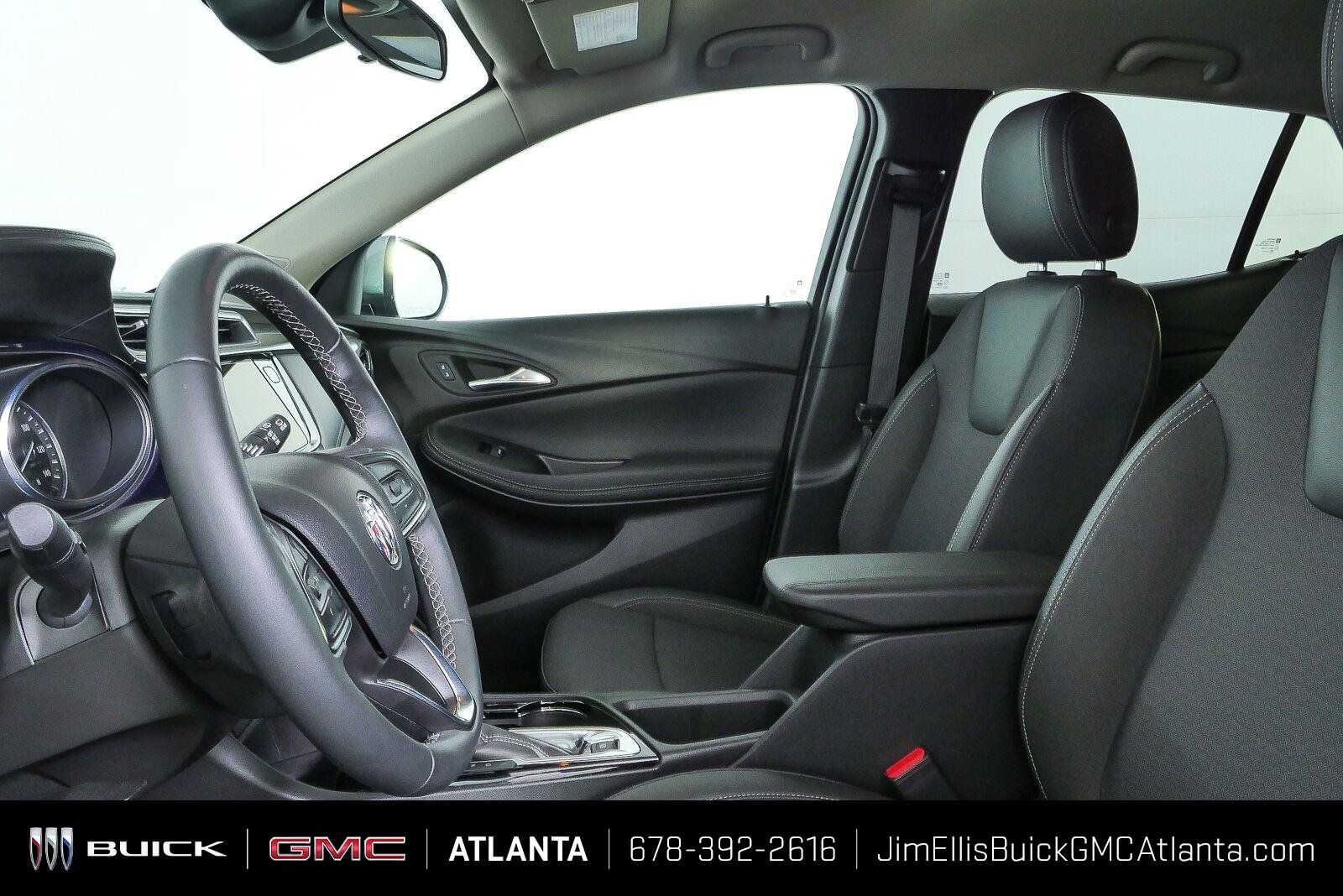 Used 2023 Buick Encore GX Select w/ Sport Touring Package FWD image 5