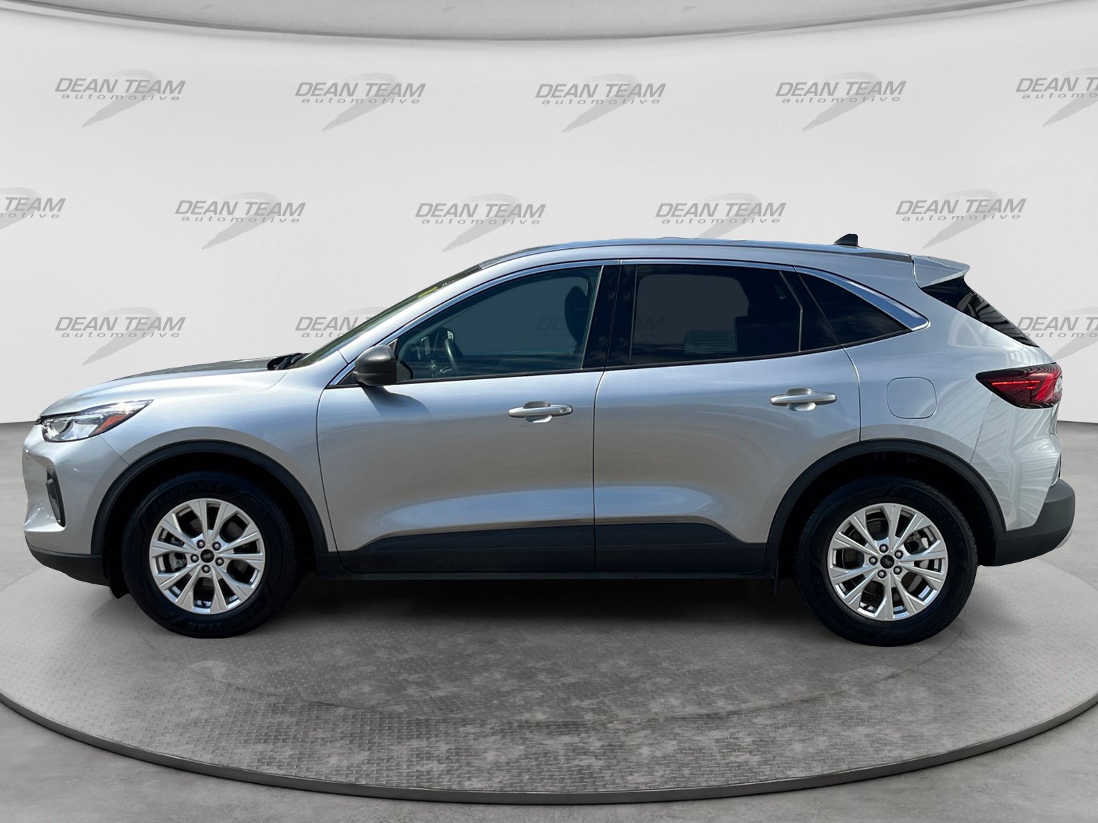 Used 2023 Ford Escape Active FWD image 4