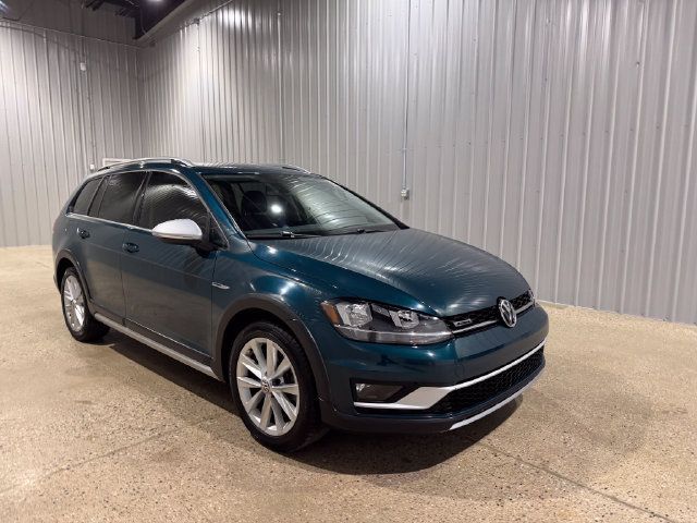 Used 2018 Volkswagen Golf Alltrack AWD/4WD image 4