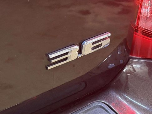 Used 2015 Cadillac SRX Luxury w/ Driver Awareness Package image 6