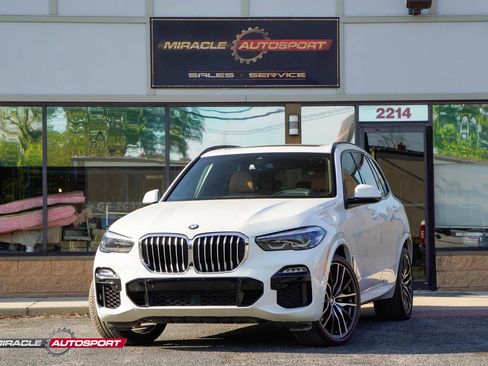 Used 2019 BMW X5 xDrive40i w/ M Sport Package AWD/4WD image 1