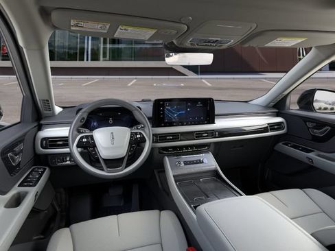 New 2026 Lincoln Aviator AWD image 11