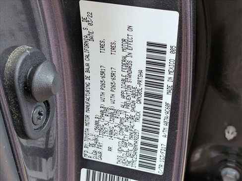 Used 2022 Toyota Tacoma TRD Sport w/ Technology Package AWD/4WD image 18