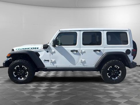 Used 2025 Jeep Wrangler Unlimited Rubicon 4xe w/ Convenience Group AWD/4WD image 5