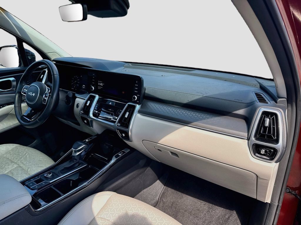 Certified 2023 Kia Sorento SX AWD/4WD image 34