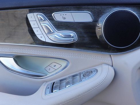Used 2016 Mercedes-Benz C 300 Sedan image 19