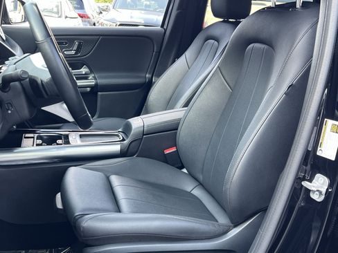 Used 2025 Mercedes-Benz GLA 250 4MATIC image 18