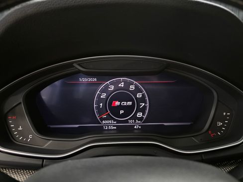 Used 2020 Audi SQ5 Premium Plus w/ Premium Plus Package image 24