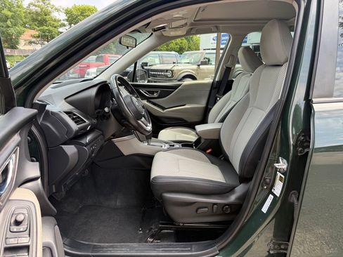 Used 2023 Subaru Forester Premium AWD/4WD image 23