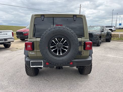 New 2026 Jeep Wrangler Unlimited Rubicon 392 w/ Quick Order Package 27X Moab AWD/4WD image 5