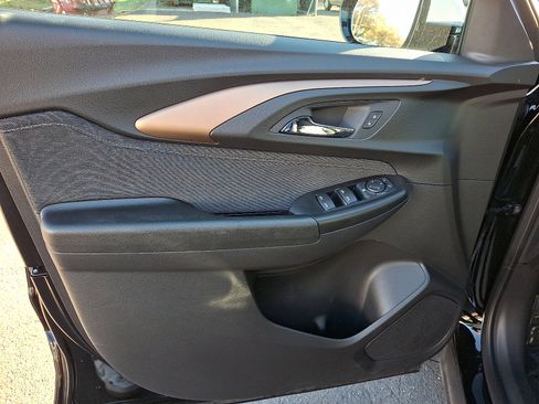 Certified 2023 Chevrolet TrailBlazer ACTIV w/ Convenience Package image 13