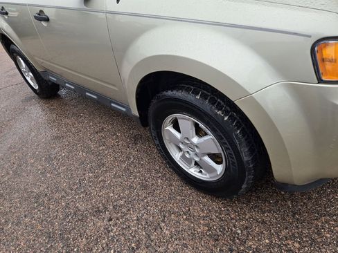 Used 2012 Ford Escape XLT AWD/4WD image 13