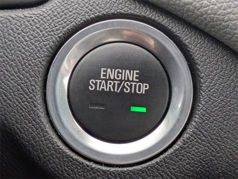 Used 2024 Chevrolet Equinox LT image 33