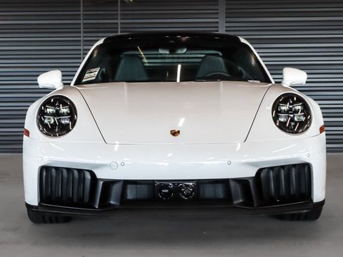 Used 2025 Porsche 911 Carrera 4 GTS image 8
