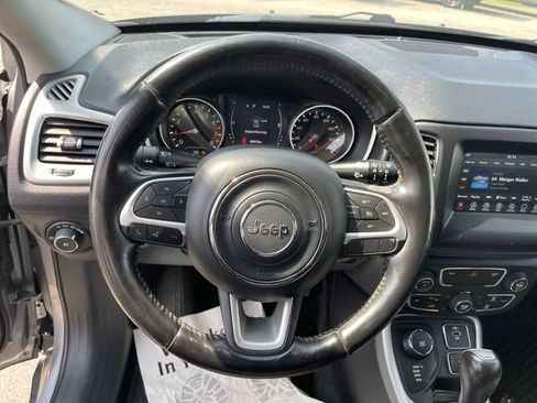 Used 2020 Jeep Compass Latitude w/ Cold Weather Group AWD/4WD image 14