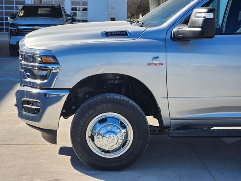 New 2026 RAM 3500 Tradesman image 10