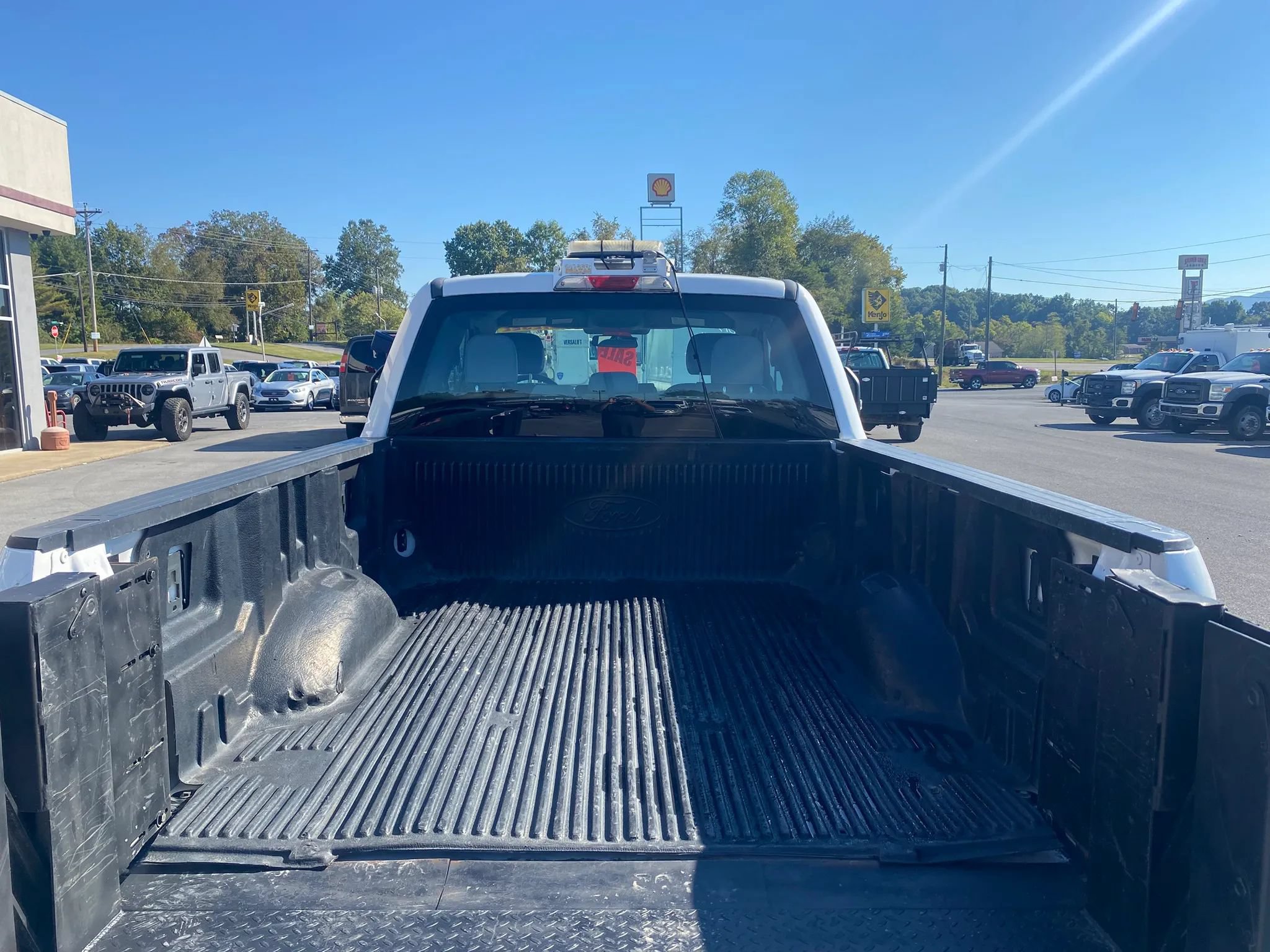 Used 2017 Ford F250 XL w/ Power Equipment Group AWD/4WD image 32