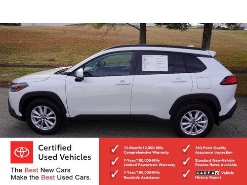 Certified 2024 Toyota Corolla Cross LE image 6