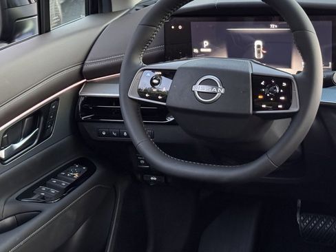 New 2025 Nissan Murano Platinum image 16