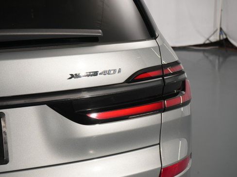 Used 2026 BMW X7 xDrive40i AWD/4WD image 17