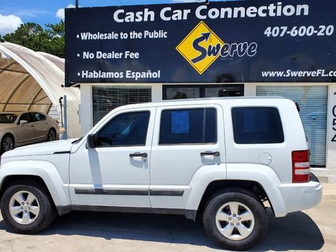 Used 2012 Jeep Liberty Sport RWD image 8
