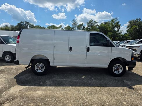 New 2026 GMC Savana 2500 w/ Driver Convenience Package RWD image 6