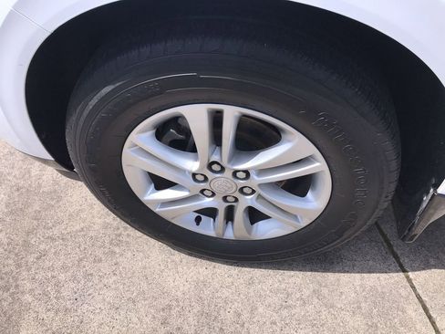 Used 2019 Buick Enclave Essence FWD image 10