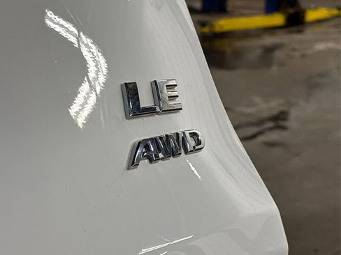 Used 2021 Toyota RAV4 LE image 14