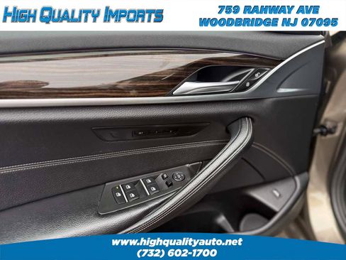 Used 2017 BMW 530i xDrive image 45