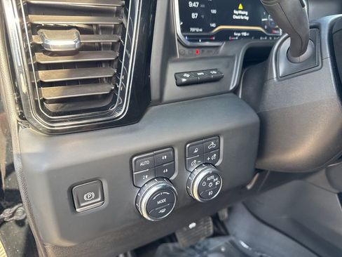 Used 2024 GMC Sierra 2500 AT4 w/ AT4 Premium Plus Package AWD/4WD image 13