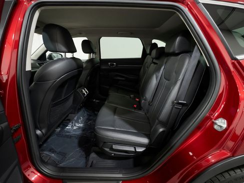 Used 2023 Kia Sorento S w/ Panoramic Sunroof Package FWD image 18