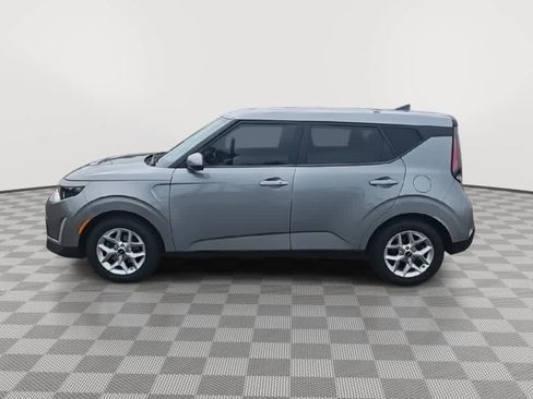 Used 2023 Kia Soul S FWD image 6