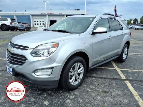 Used 2017 Chevrolet Equinox LT w/ Convenience Package FWD image 3