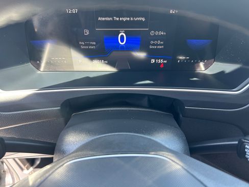 Used 2023 Volkswagen Tiguan SE R-Line image 10