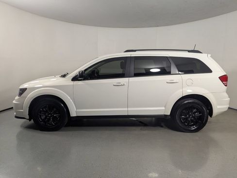 Used 2020 Dodge Journey SE w/ SE Popular Equipment Group FWD image 4