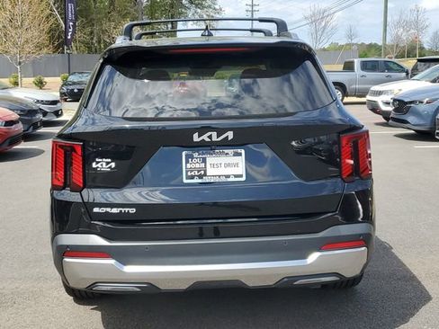 Certified 2024 Kia Sorento SX FWD image 5
