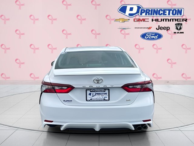Used 2024 Toyota Camry SE FWD image 6