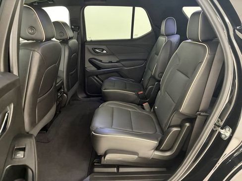 Certified 2023 Chevrolet Traverse Premier FWD image 18