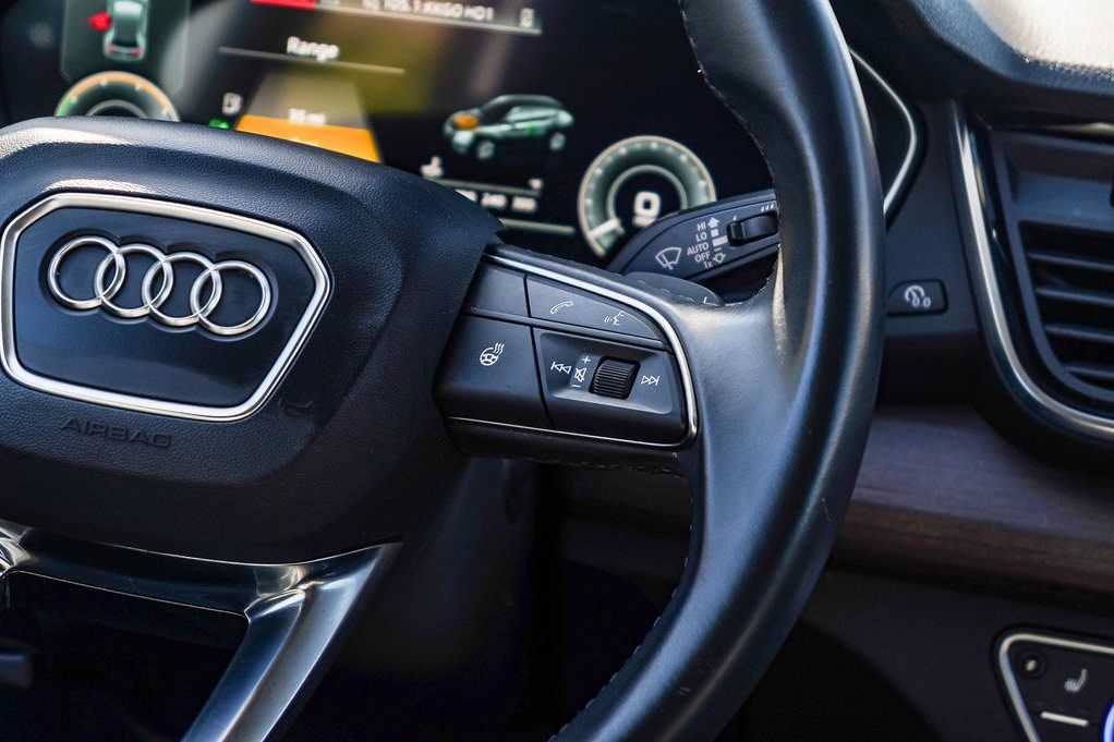 Used 2023 Audi Q5 e Premium AWD/4WD image 17