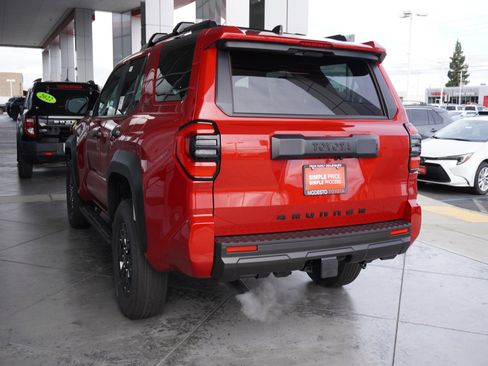 New 2026 Toyota 4Runner SR5 image 10