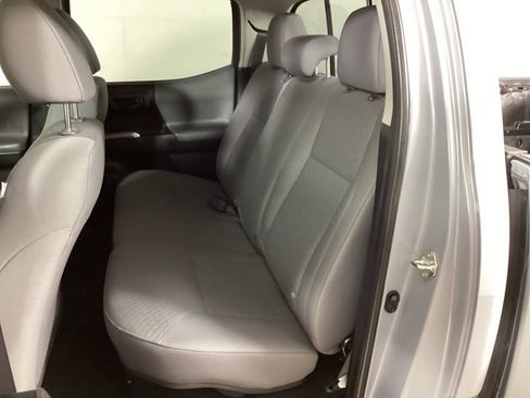 Used 2020 Toyota Tacoma SR5 AWD/4WD image 24
