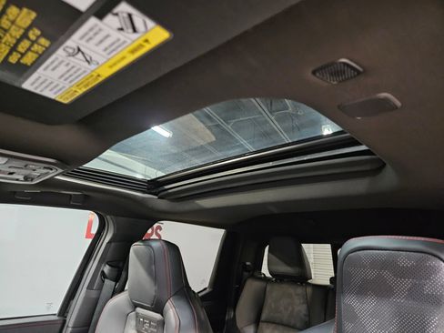 Certified 2025 Toyota Tacoma TRD Pro AWD/4WD image 25