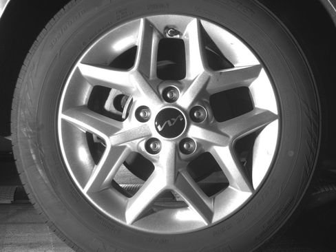 Used 2025 Kia Soul LX w/ LX Technology Package FWD image 20