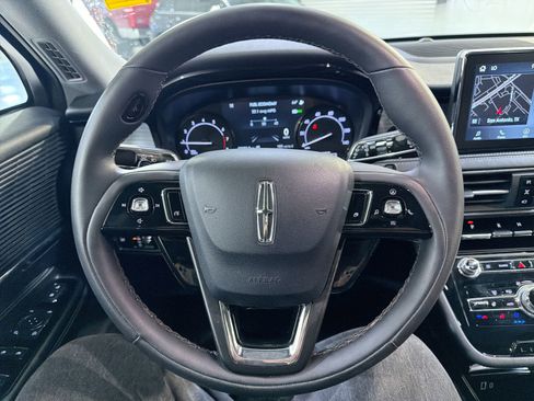 Used 2022 Lincoln Corsair AWD w/ Equipment Group 101A image 13