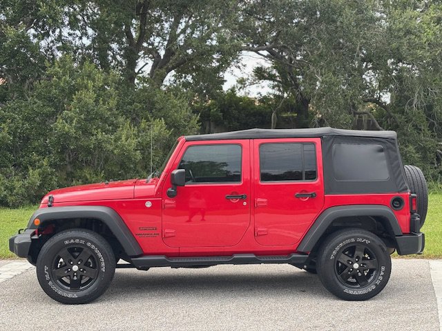 Used 2014 Jeep Wrangler Unlimited Sport w/ Quick Order Package 23S AWD/4WD image 2