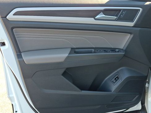 Used 2022 Volkswagen Atlas SE image 15