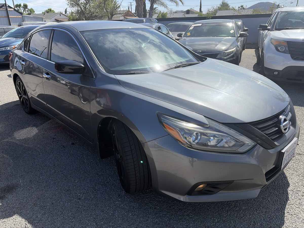 Used 2018 Nissan Altima 2.5 SR w/ SR Midnight Edition FWD image 7
