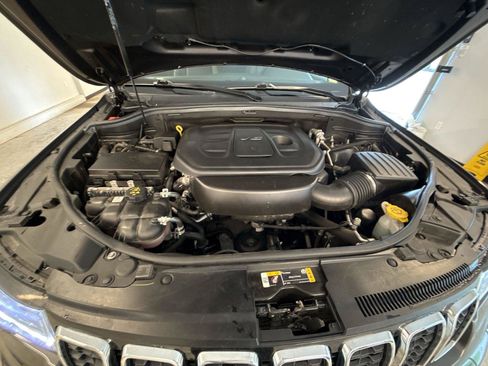 Used 2021 Jeep Grand Cherokee Limited w/ Premium Lighting Group AWD/4WD image 18